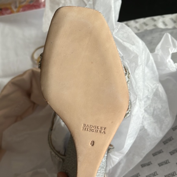 $225 Badgley Mischka Size 6 Unity Wedge Heel Sandal Shoe NWB - Picture 10 of 12